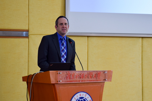 密苏里大学诸侯快讯1188未来实验室副主任Reuben Stern 发言